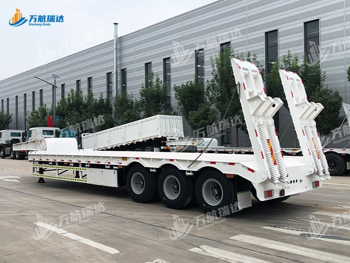 通用低平板半挂车