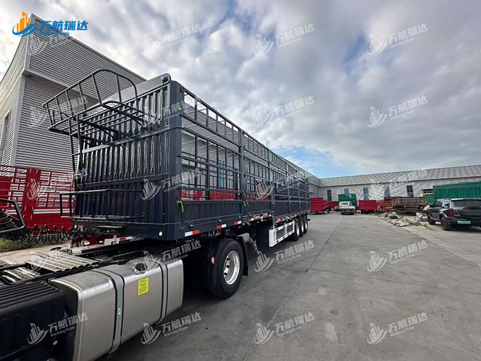 出口型仓栏半挂车