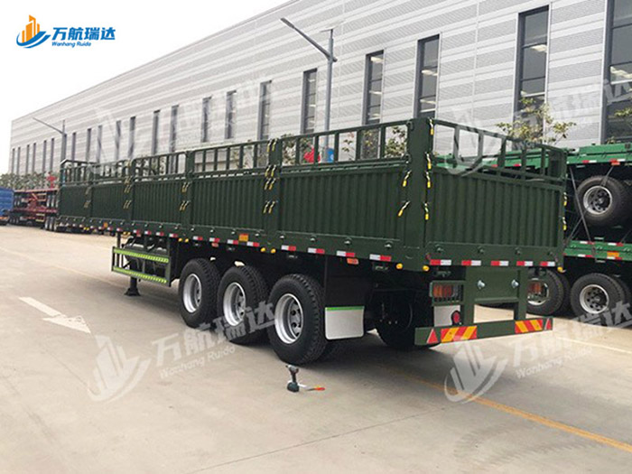 出口型仓栏半挂车