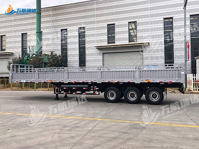 出口型仓栏半挂车