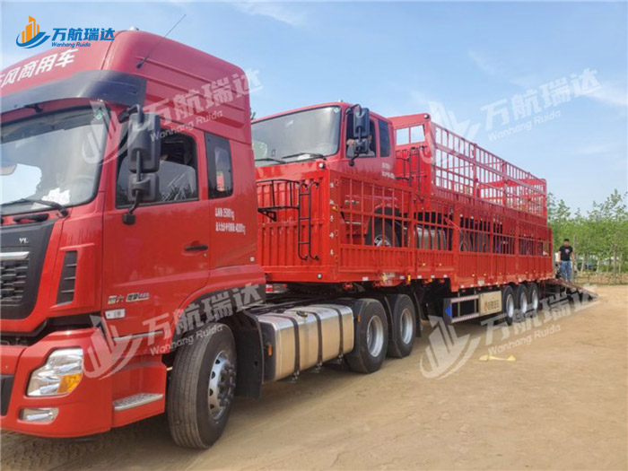 子母苍栏半挂车