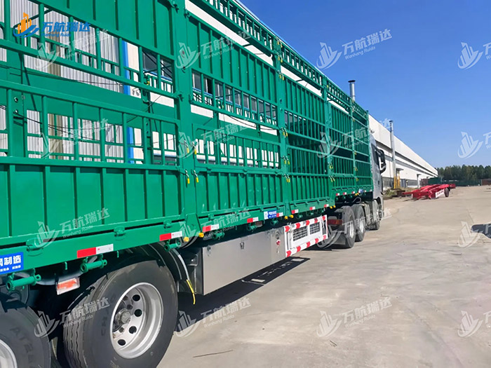 畜牧运输仓栏半挂车