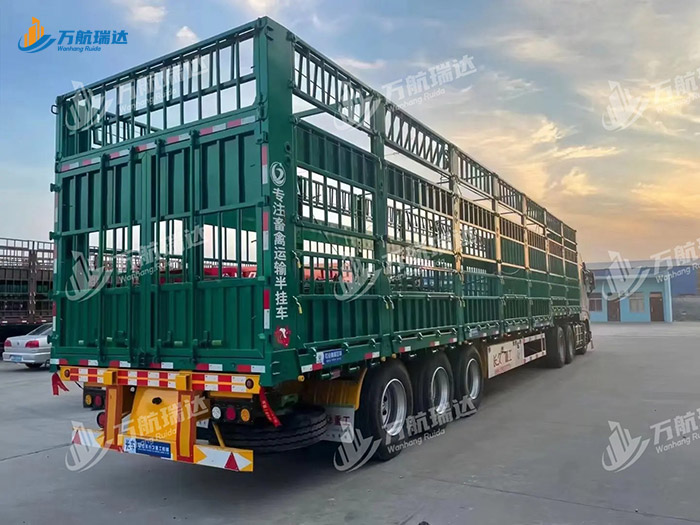 畜牧运输仓栏半挂车