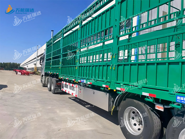 畜牧运输仓栏半挂车