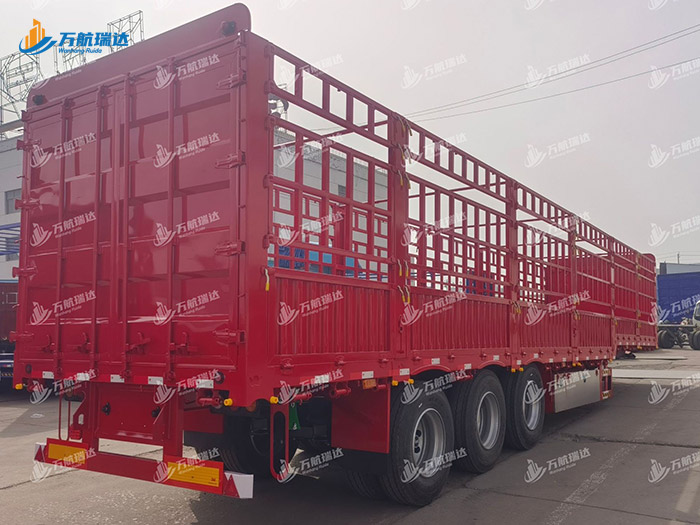 鹅颈式苍栏运输半挂车