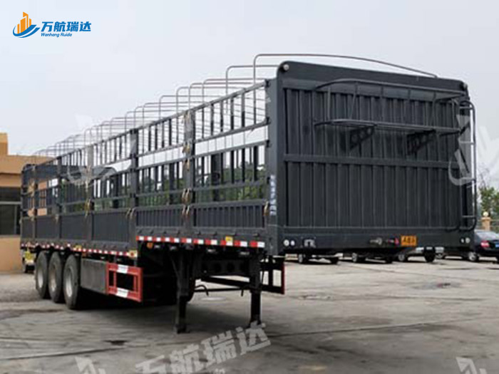 鹅颈式苍栏运输半挂车
