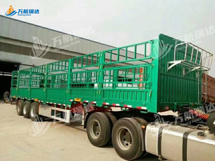 鹅颈式苍栏运输半挂车