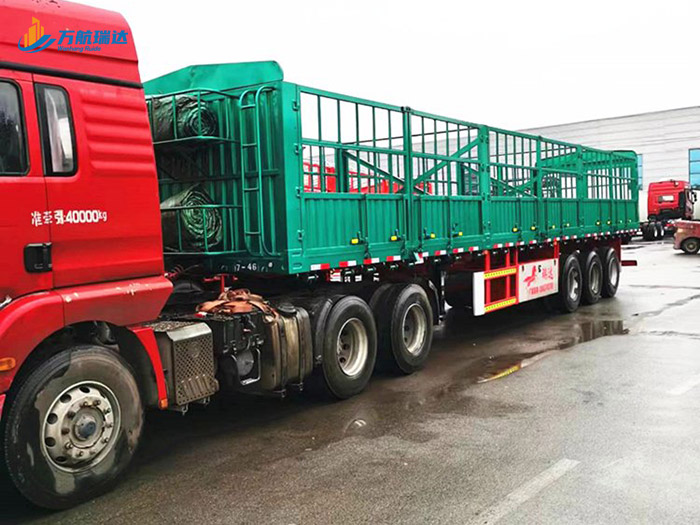直梁式仓栏运输半挂车