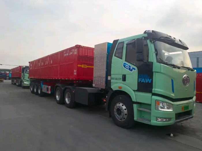 600台半挂车跨洋启程：山东万航瑞达汽车制造书写中非物流合作新篇